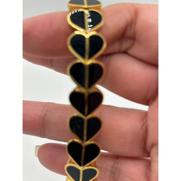 Kate Spade Heritage Spade Enamel Heart Stretch Bracelet - Picture 6 of 8